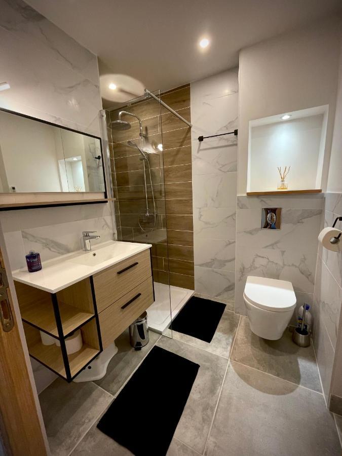 Tres Bel Appartement Central, Au Calme Avec Balneo Perpignan Kültér fotó