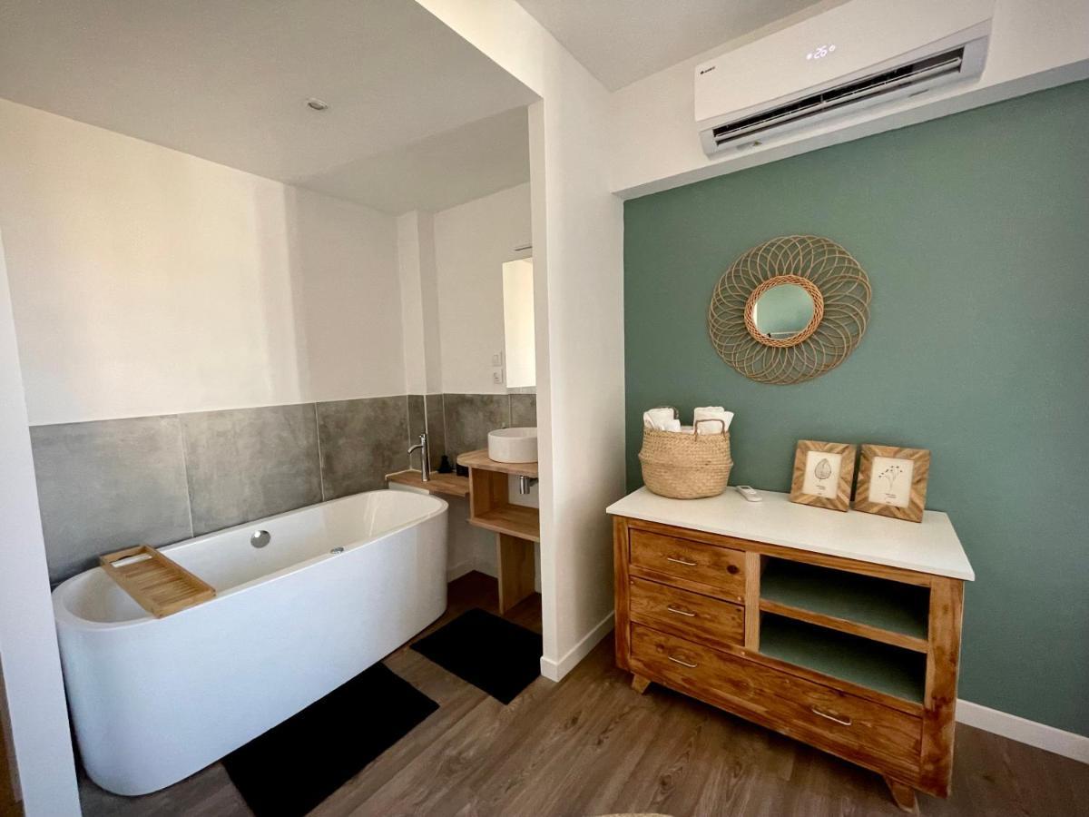 Tres Bel Appartement Central, Au Calme Avec Balneo Perpignan Kültér fotó
