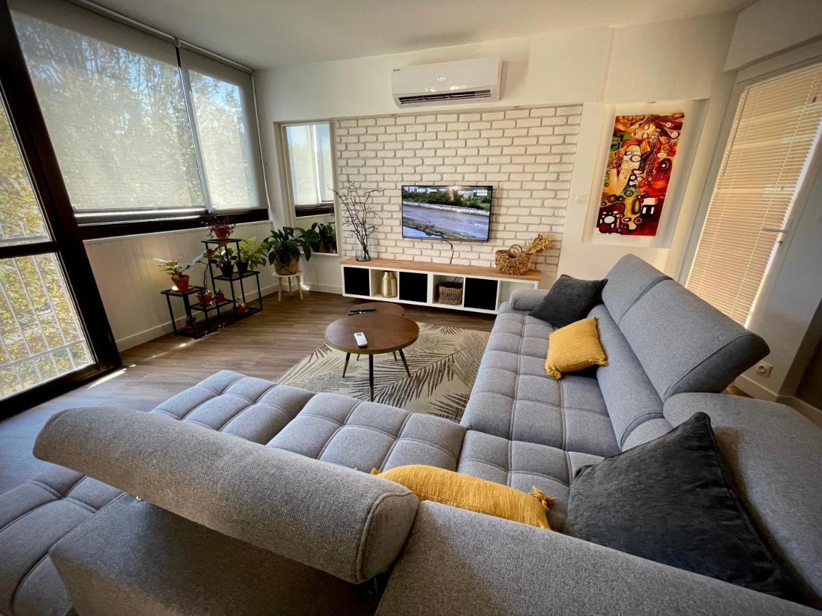 Tres Bel Appartement Central, Au Calme Avec Balneo Perpignan Kültér fotó